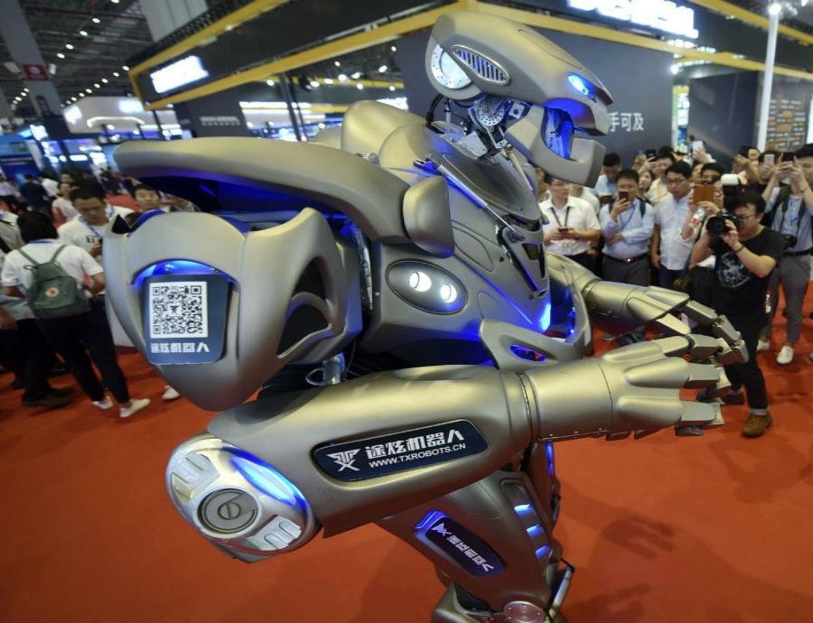 Se cree que estos humanoides serán capaces de transmitir sus pensamientos mediante equipos electrónicos de telepatía. (semisquare-x3)