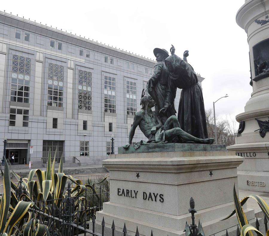Una imagen de la estatua