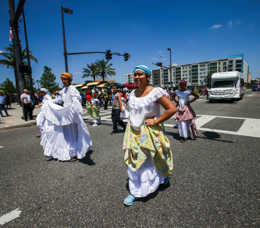 Cientos asisten a la Parada Puertorriqueña en Orlando El Nuevo Día