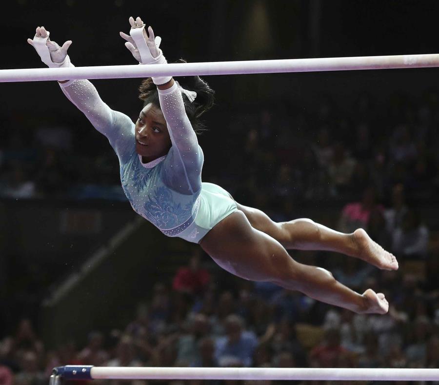 Nike es una de las empresas que patrocina a Simone Biles. (AP / Elise Amendola) (semisquare-x3)