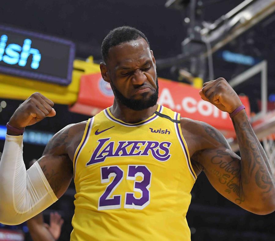 lebron-james-recluta-a-bad-bunny-para-rendirle-homenaje-a-los