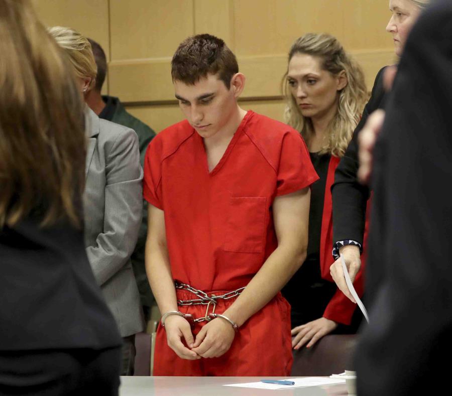 En la foto, Nikolas Cruz en una de sus vistas. (AP) (semisquare-x3)