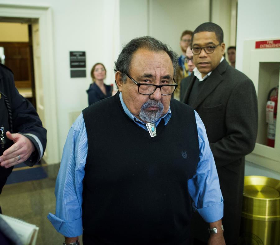 Raúl Grijalva encabeza la delegación congresional que llegará a la isla para auscultar el impacto de las medidas de austeridad impuestas. (AP / Cliff Owen) (semisquare-x3)