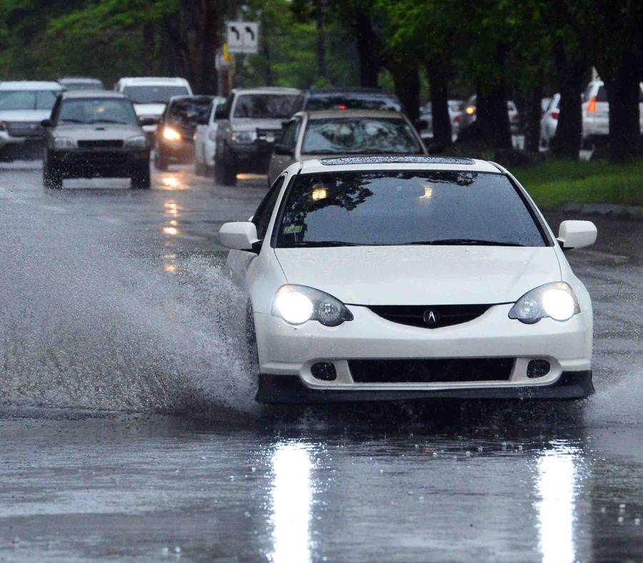 La advertencia de inundaciones para el área metropolitana de San Juan fue extendida hasta las 7:15 p.m. (GFR Media) (semisquare-x3)