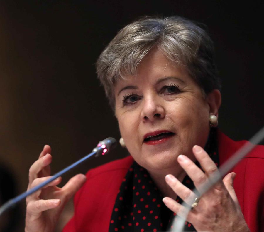 Alicia Bárcena, secretaria ejecutiva de la Cepal, dijo que la desigualdad es ineficiente, es un obstáculo al crecimiento, el desarrollo y la sostenibilidad. (EFE / Mario Ruiz) (semisquare-x3)