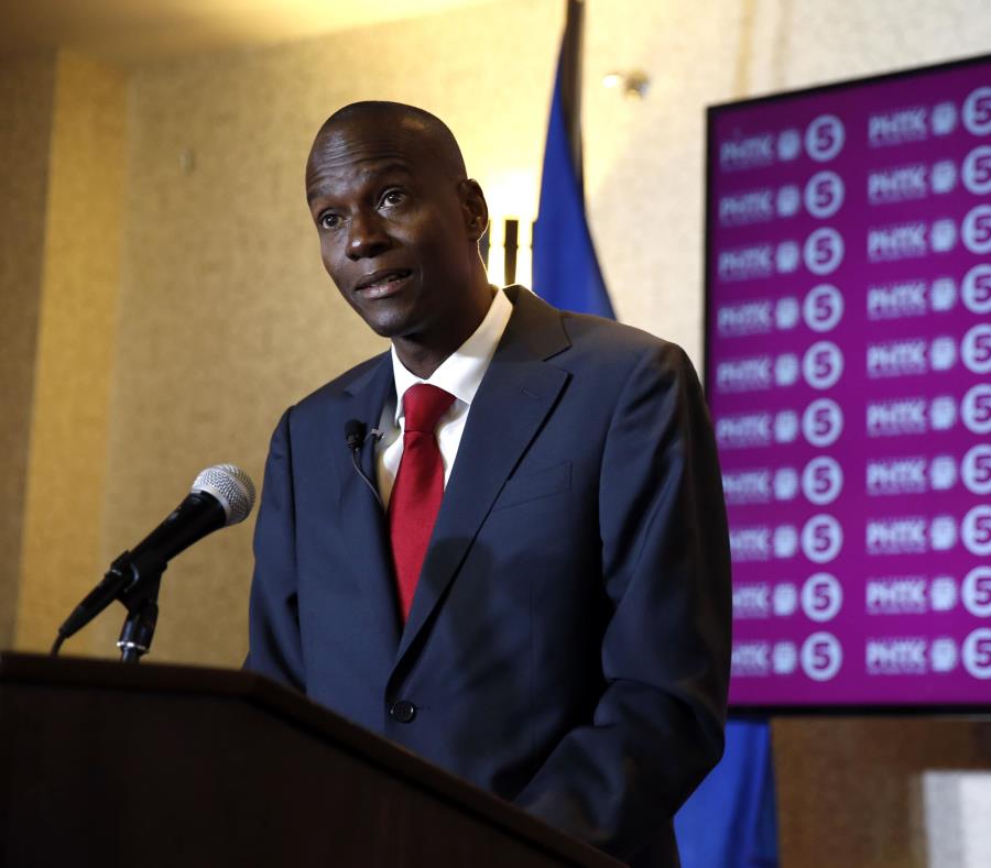 El presidente haitiano señaló que su gobierno impulsa también un programa de electrificación con muchos puntos de coincidencia con el programa cubano. (EFE / Orlando Barría) (semisquare-x3)