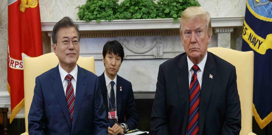 El presidente de Estados Unidos, Donald Trump, se reunió hoy el su homólogo de Corea del Sur, Moon Jae-In. (AP) (horizontal-x3)