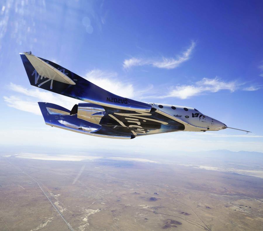 Foto tomada el 29 de mayo del 2018 de la nave VSS Unity de Virgin Galactic en un vuelo de prueba. (Virgin Galactic vía AP) (semisquare-x3)