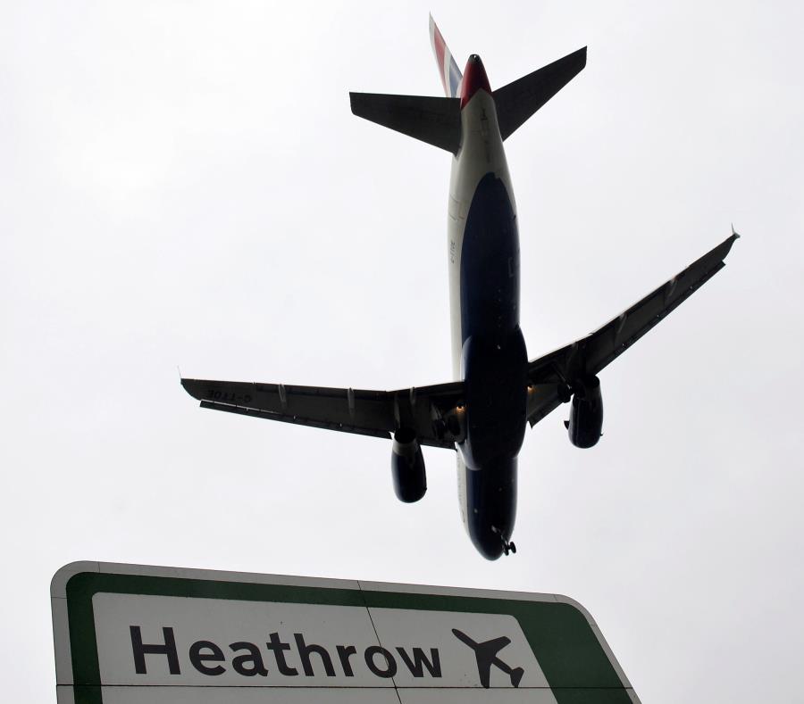 el aeropuerto de Heathrow en Londres (semisquare-x3)