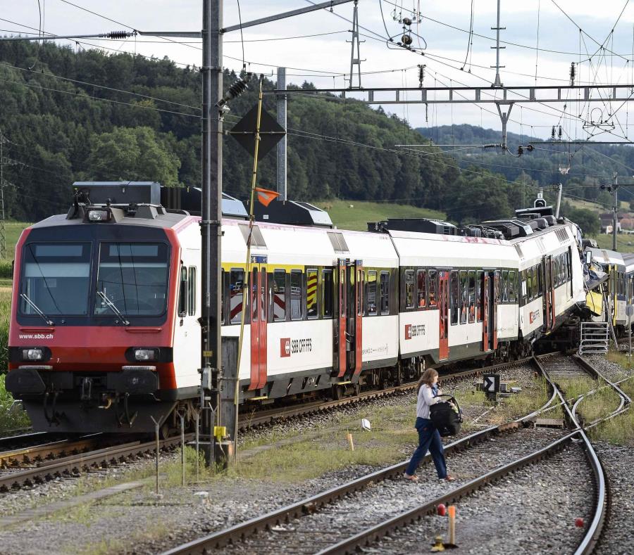 En el tren había 131 pasajeros y tres trabajadores (semisquare-x3)