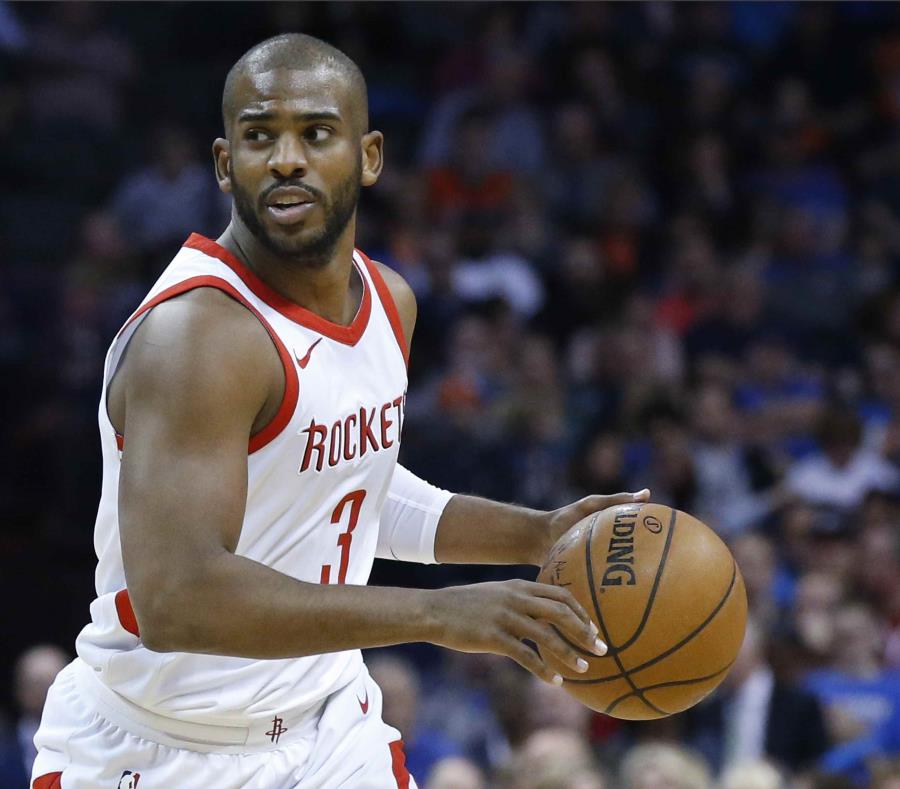 Chris Paul es el único jugador en la historia de la NBA que ha logrado promedios de al menos 18.0 puntos; 9.0 asistencias; 4.0 rebotes y 2.00 recuperaciones de balón. (AP) (semisquare-x3)