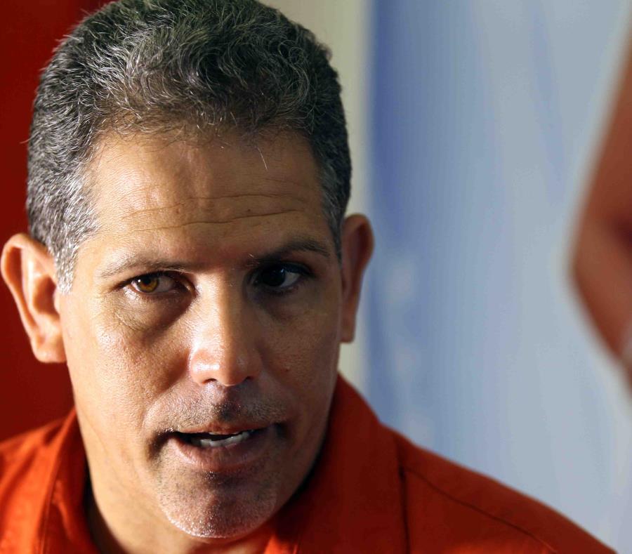 En el caso particular de Corozal, el alcalde, Sergio Torres, ha reclamado cerca de $8 millones a los seguros privados y al momento solamente se ha recibido un adelanto de $500,000 (semisquare-x3)