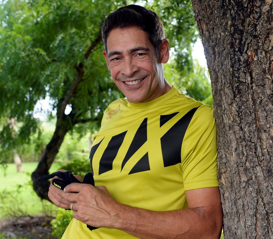 Johnny confía en la recuperación de Puerto Rico en todos sus aspectos y no descarta comprar una residencia en la isla (semisquare-x3)