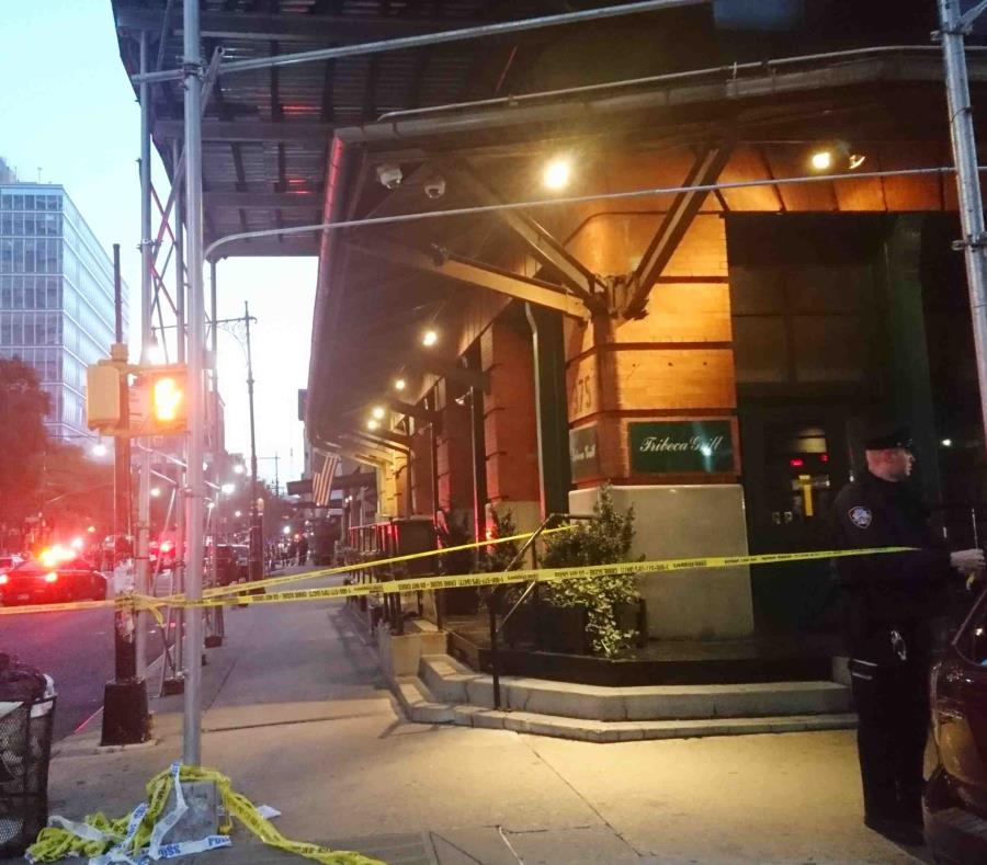 La Policía registró el restaurante Tribeca Grill, en Nueva York. (AP) (semisquare-x3)