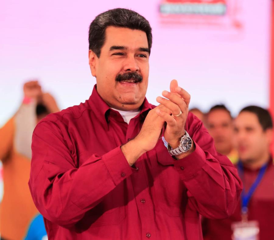 Nicolás Maduro viajó a China en busca de oxígeno para su plan económico. (semisquare-x3)
