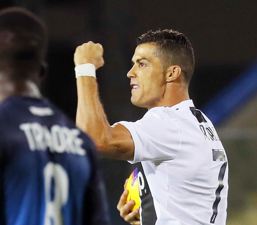 Cristiano Ronaldo celebra uno de sus goles. (AP) (semisquare-x3)