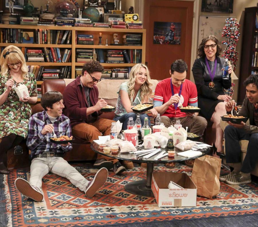 Foto proporcionada por CBS muestra a los personajes de la serie en su capítulo final. (AP) (semisquare-x3)