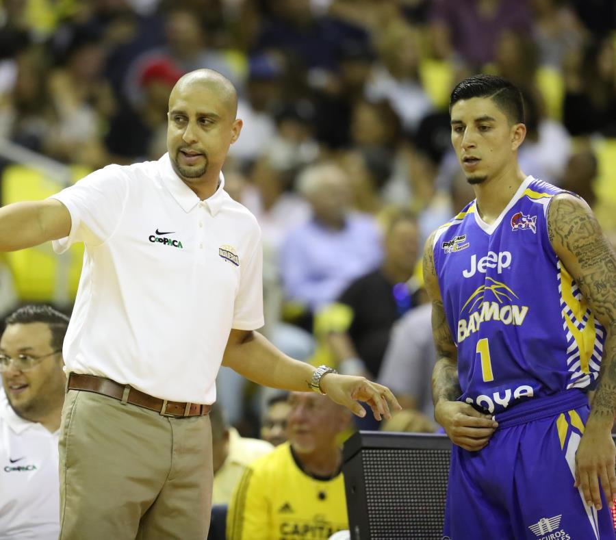 El dirigente de los Vaqueros, Nelson Colón, volvió a expresar su malestar con la pausa en la final, cuando la serie está nivelada 2-2 ante Arecibo (semisquare-x3)