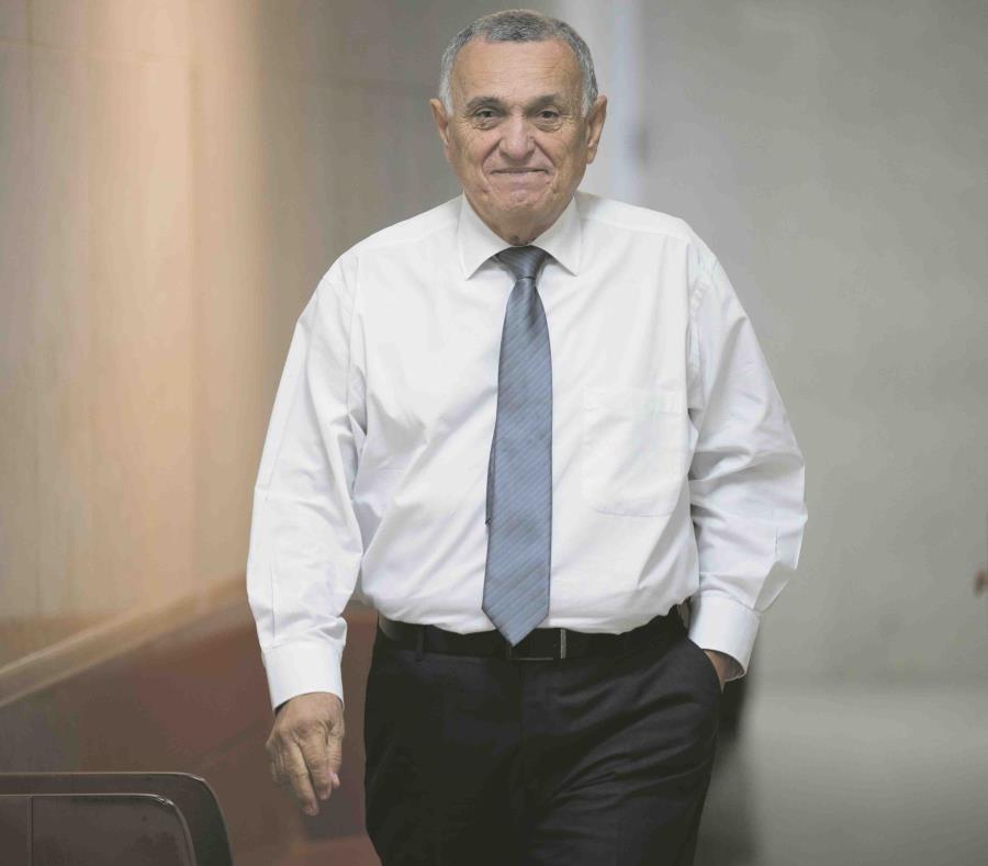 Juan Ramírez Silva, exrector de la UPR en Arecibo (semisquare-x3)
