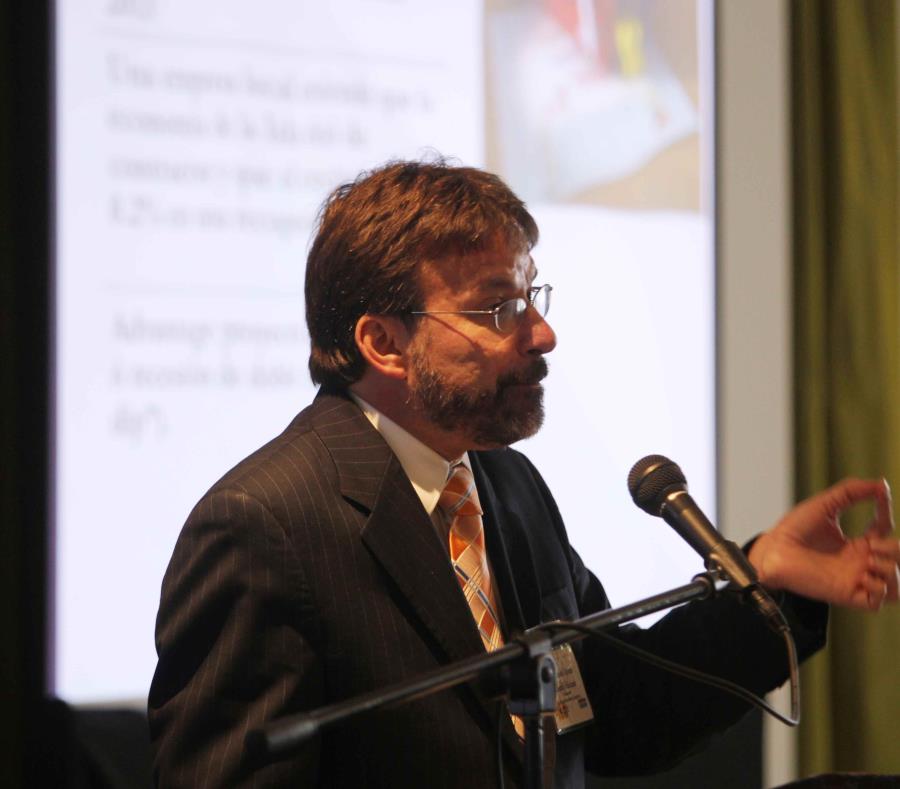 Vicente Feliciano, presidente de Advantage Business Consulting, coincide con las proyecciones de 0.3% de crecimiento económico que definió la JSF, aunque dicho número podría variar. (GFR Media) (semisquare-x3)
