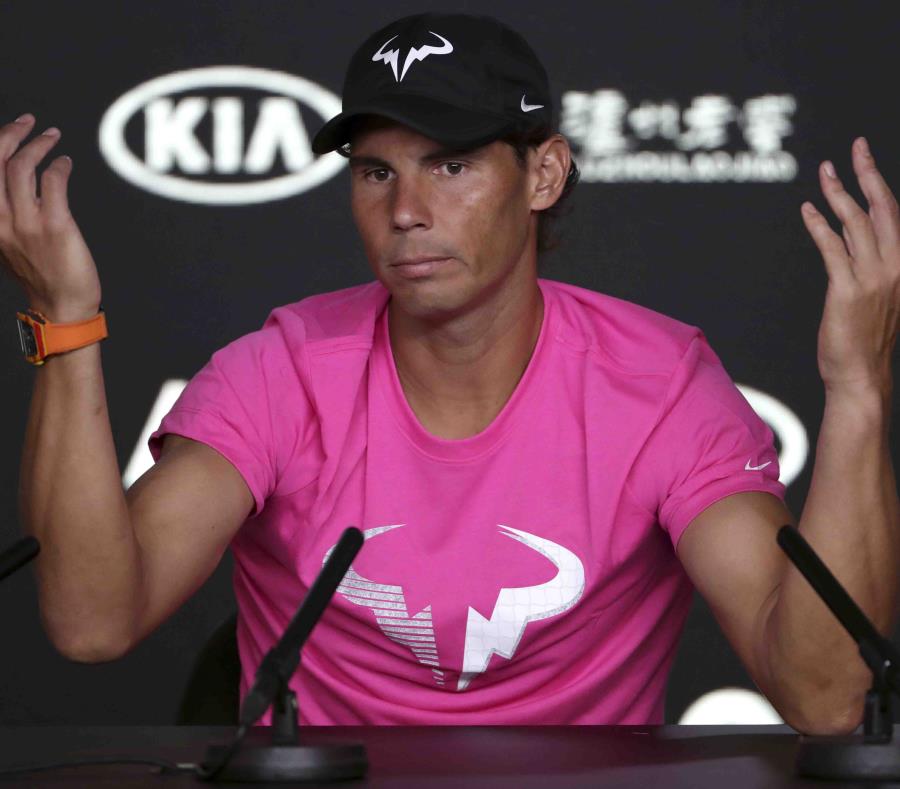 El español Rafael Nadal hace un gesto durante una conferencia de prensa. (semisquare-x3)