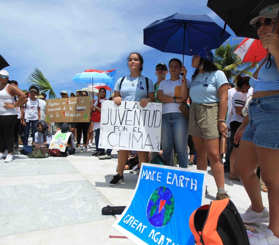 Jóvenes exigen justicia climática para comunidades de Puerto Rico El