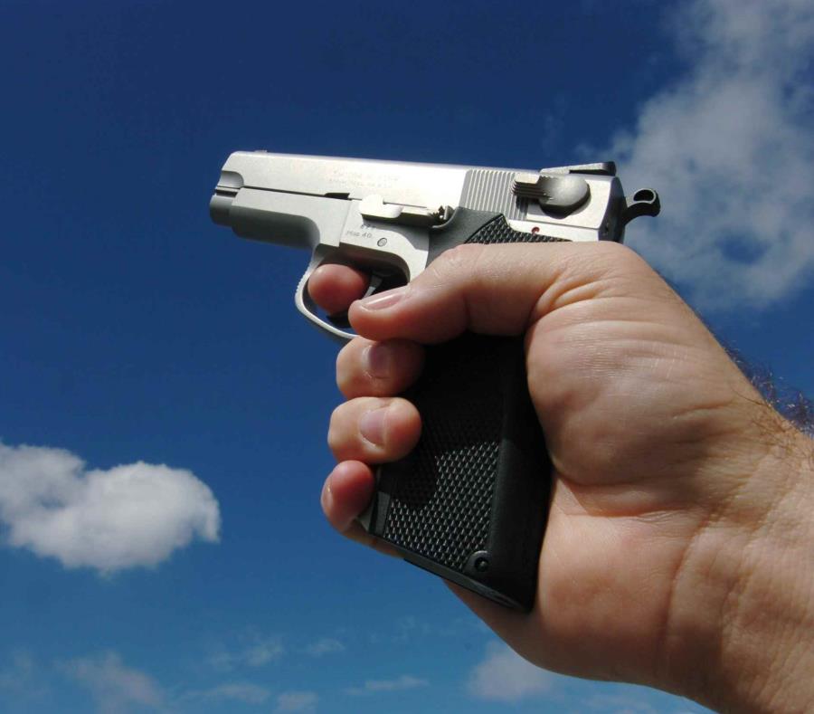 Anoche un hombre resultó herido por una bala perdida en Guaynabo. (GFR Media) (semisquare-x3)