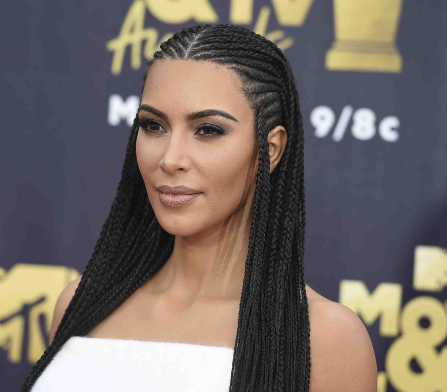 La socialité y empresaria Kim Kardashian West (AP) (semisquare-x3)