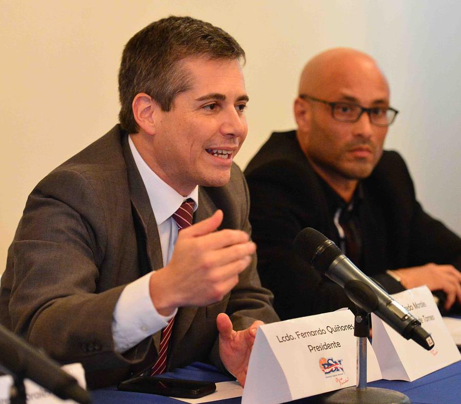 Fernando Quiñones dijo que una de las posibles medidas ante una posible huelga de jugadores en el BSN, sería abrir la liga y eliminar la distinción entre nativos y refuerzos. (semisquare-x3)