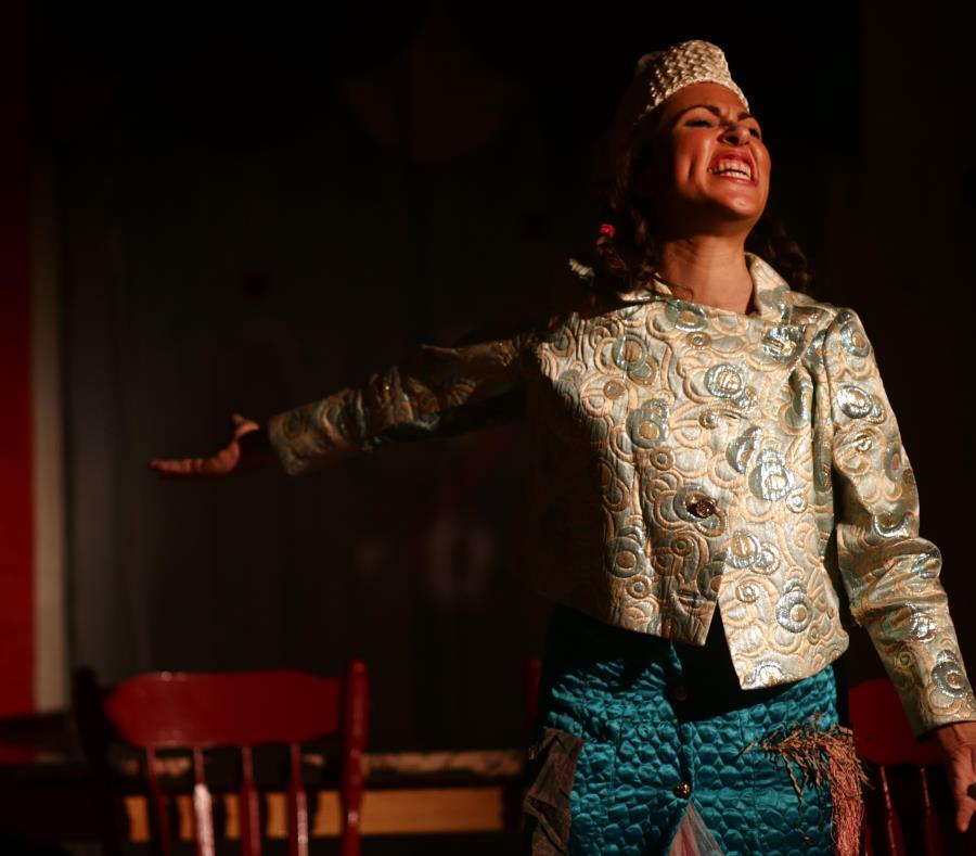 Kisha Tikina Burgos en la puesta en escena de su pieza “La memoria de los elefantes”, en el 2013. (GFR Media) (semisquare-x3)