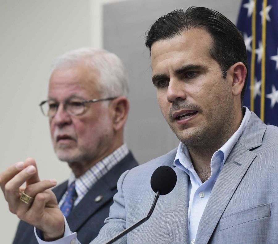 Ricardo Rosselló (derecha) dijo que Héctor Pesquera tiene su confianza. (GFR Media) (semisquare-x3)