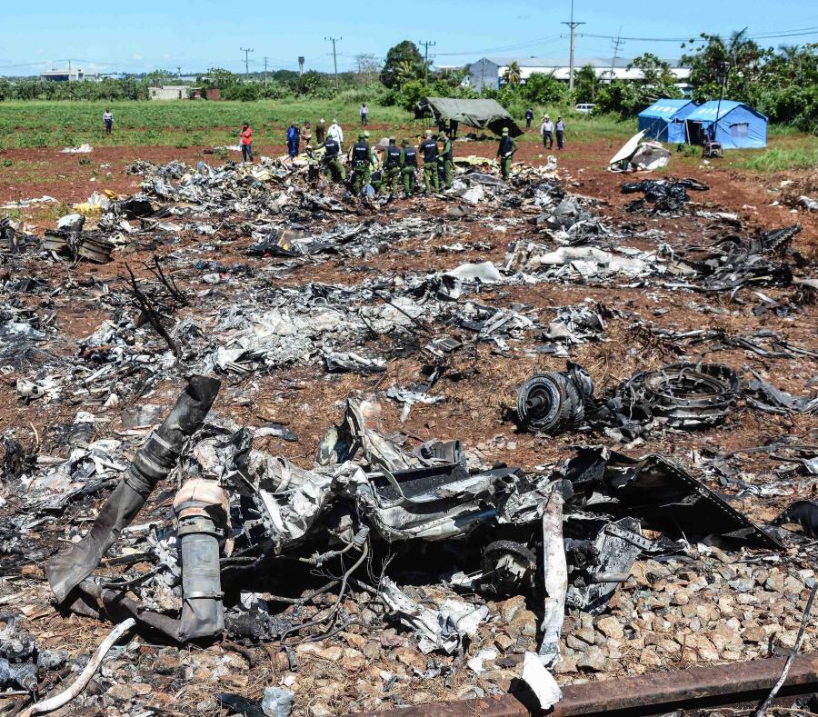 El accidente aéreo dejo a 110 muertos (semisquare-x3)