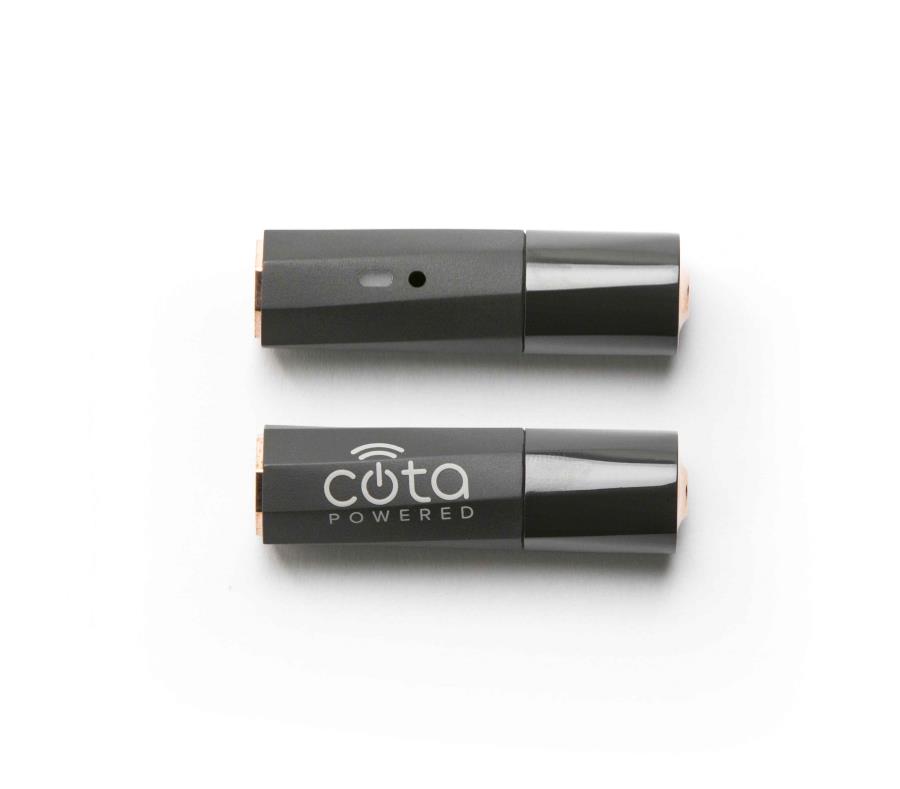 La batería Cota Forever, en tamañoa AA, puede mantenerse recargada siempre y cuando reciba la señal inalámbrica de la estación base. (Ossia.com) (semisquare-x3)