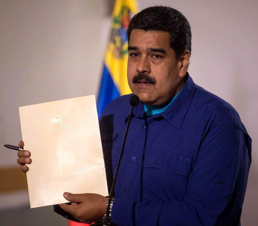 Venezuela atraviesa una crisis política y económica. Libia tiene dos gobiernos rivales, cada uno de los cuales tiene el respaldo de diversas milicias. (EFE / Miguel Gutiérrez) (semisquare-x3)