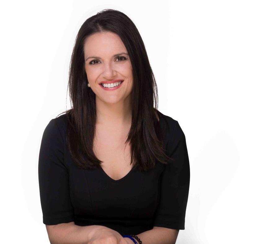 Nomiki Konst (semisquare-x3)