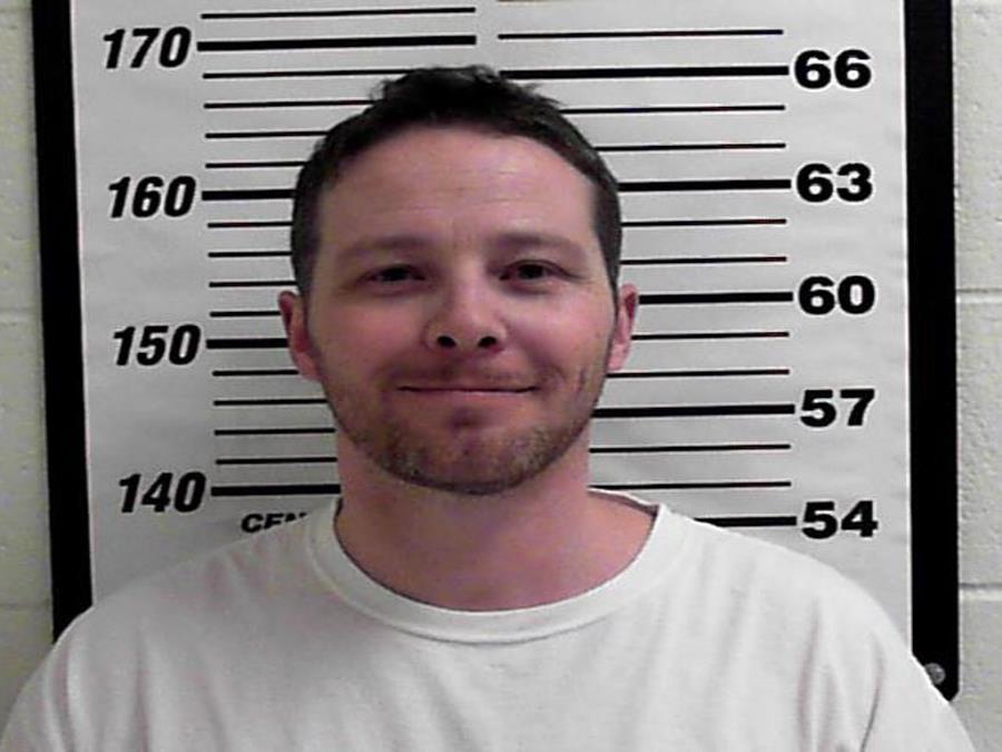 Esta foto sin fecha dada a conocer por la Oficina del Sheriff del Condado Davis, Utah, muestra a William Clyde Allen III. Allen, un veterano de la armada de 39 años. (AP) (semisquare-x3)