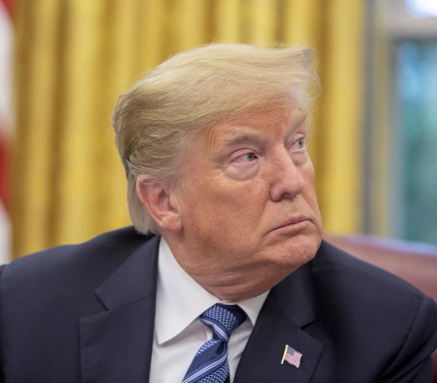 Trump se ha elogiado por la ayuda brindada a la isla tras el paso del huracán María. (EFE) (semisquare-x3)