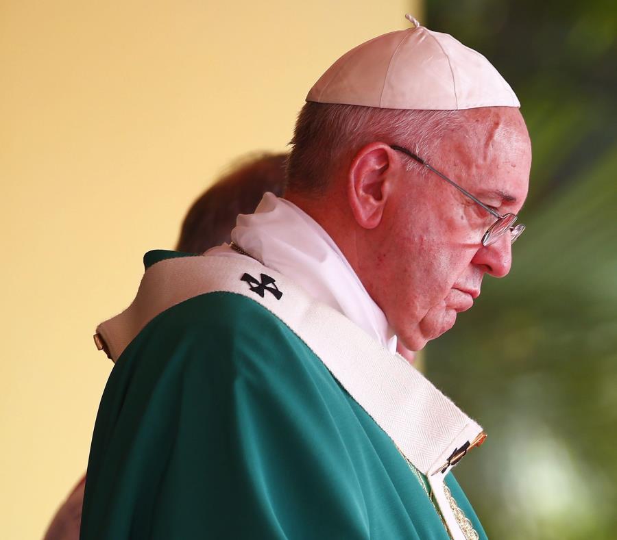 En este contexto, el papa Francisco ?envió un comunicado de pésame firmado por el cardenal secretario de Estado, Pietro Parolin, compartiendo el dolor del pueblo indonesio (semisquare-x3)