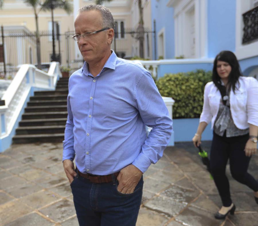 El alcalde de Cayey y presidente de la Asociación de Alcaldes, Rolando Ortiz, dijo que solicitará a la Legislatura Municipal los mecanismos para evaluar en sus méritos la alternativa de manejar nosotros el servicio del Negociado de Bomberos. (semisquare-x3)