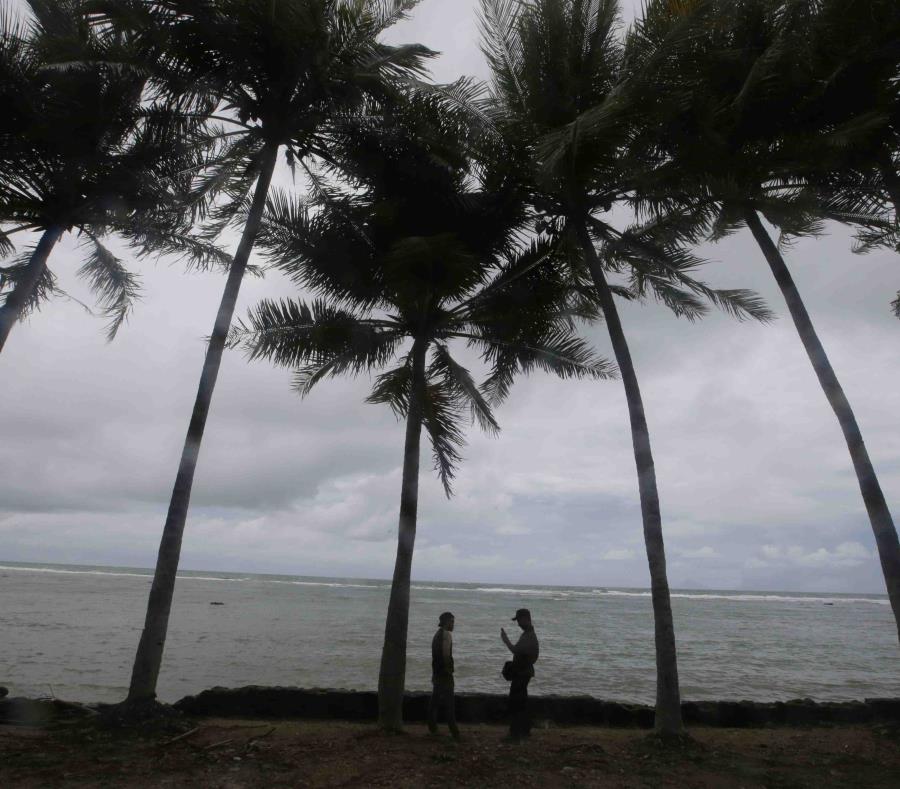 Vista panorámica en la playa Carita, en Indonesia, donde el fin de semana hubo un tsunami, el 28 de diciembre de 2018 (semisquare-x3)