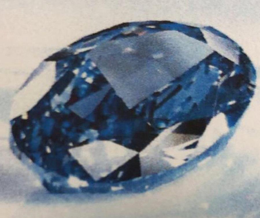 Recuperan en Dubái un diamante azul valorado en $20 millones (semisquare-x3)