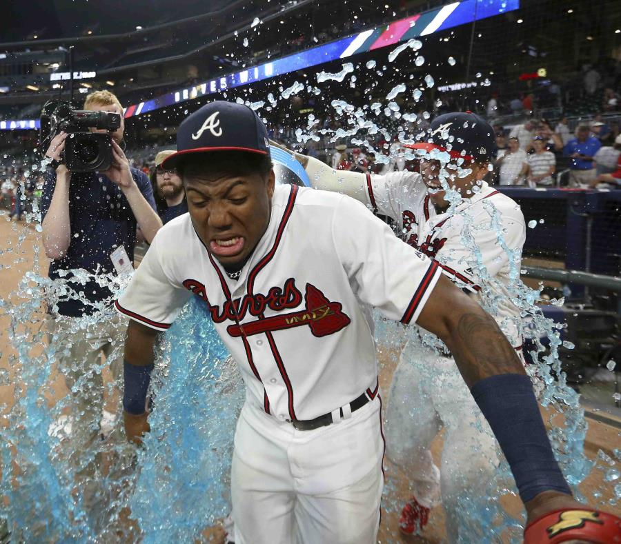 Ureña se va suspendido seis juegos por golpear intencionalmente a Acuña