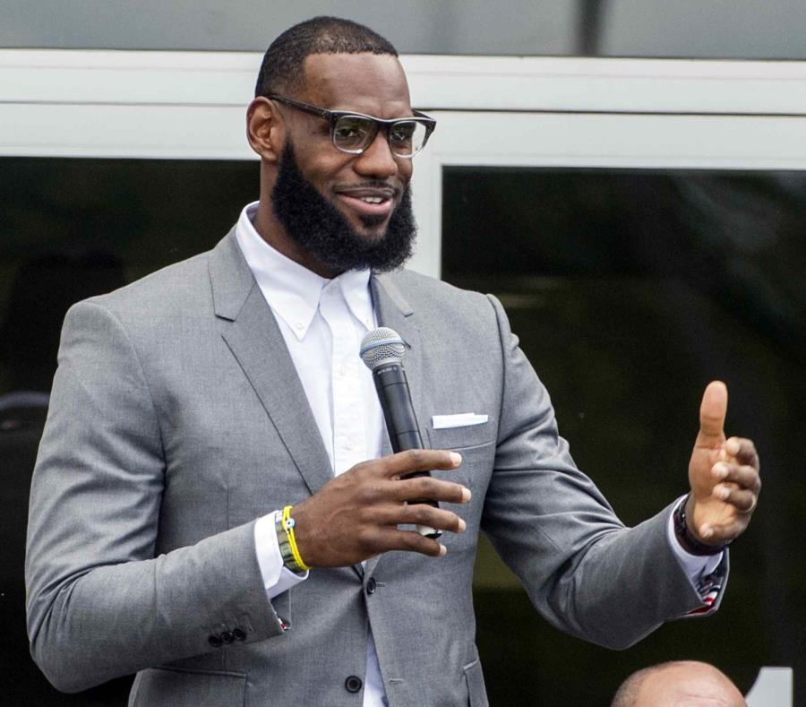 LeBron James revela la primera imagen de la segunda parte de