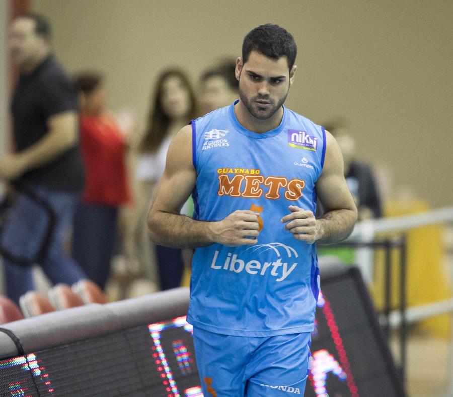 El esquina Pablo Guzmán es uno de los integrantes de la Selección de voleibol masculino que competirá en Cuba desde mañana. (GFR Media) (semisquare-x3)