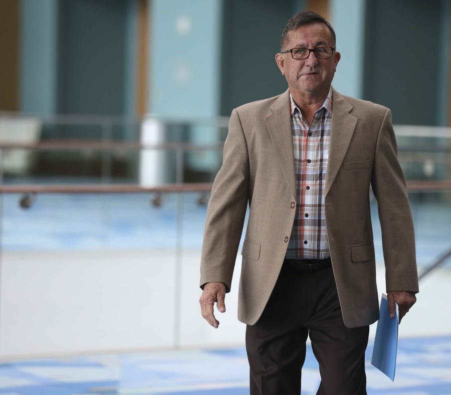 El alcalde de Lares, Roberto Pagán Centeno (semisquare-x3)