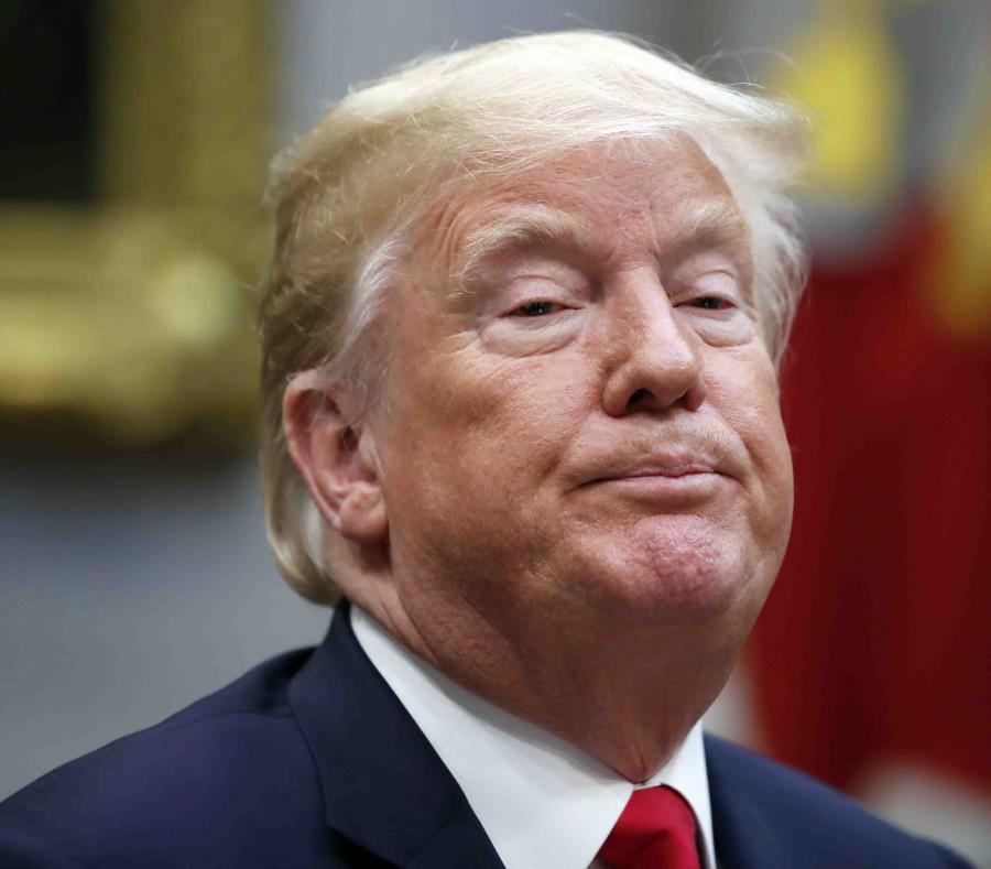 El presidente de Estados Unidos, Donald Trump, hace una pausa durante una discusión sobre programas de apoyo contra las drogas, en el Salón Roosevelt, en la Casa Blanca. (AP) (semisquare-x3)