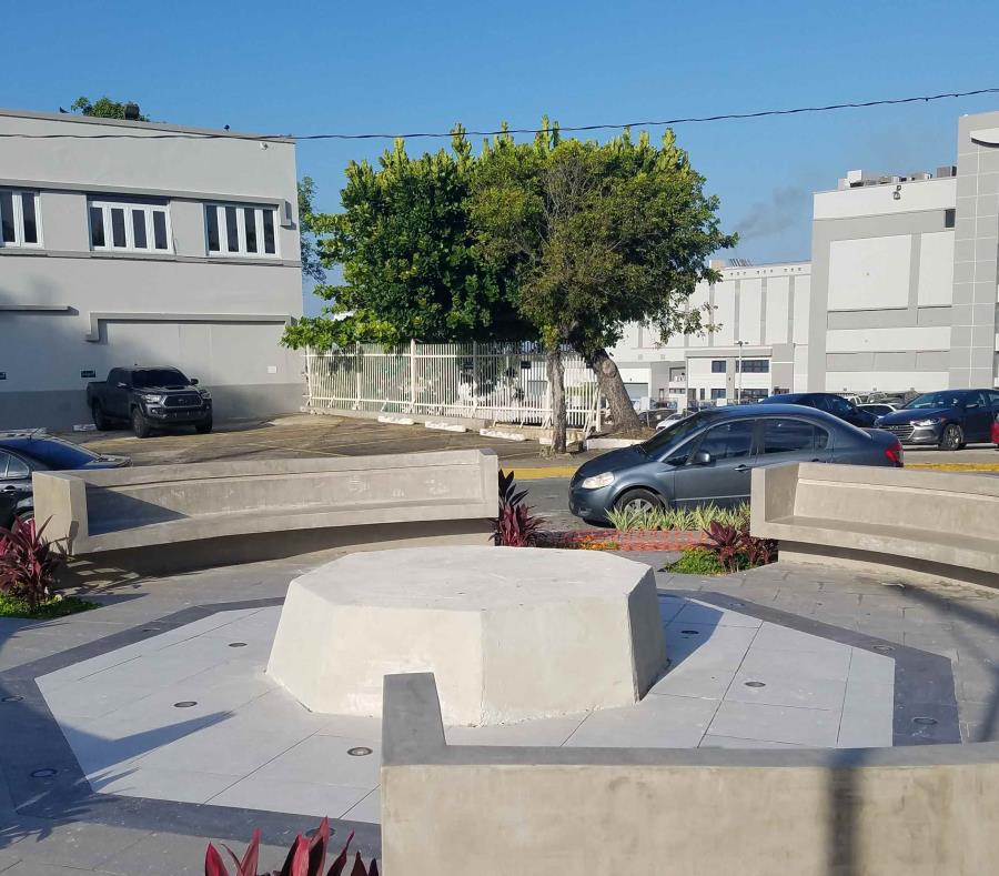 El total de la construcción de la plaza asciende a $204,630. (Javier Colón Dávila) (semisquare-x3)