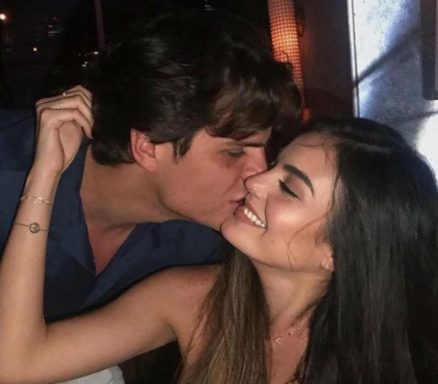 La exMiss Universo Ximena Navarrete está embarazada (semisquare-x3)