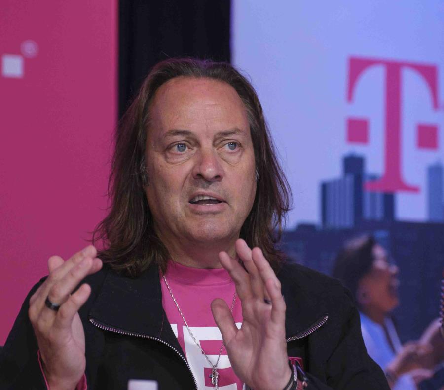 Renuncia el icónico CEO de TMobile, John Legere El Nuevo Día