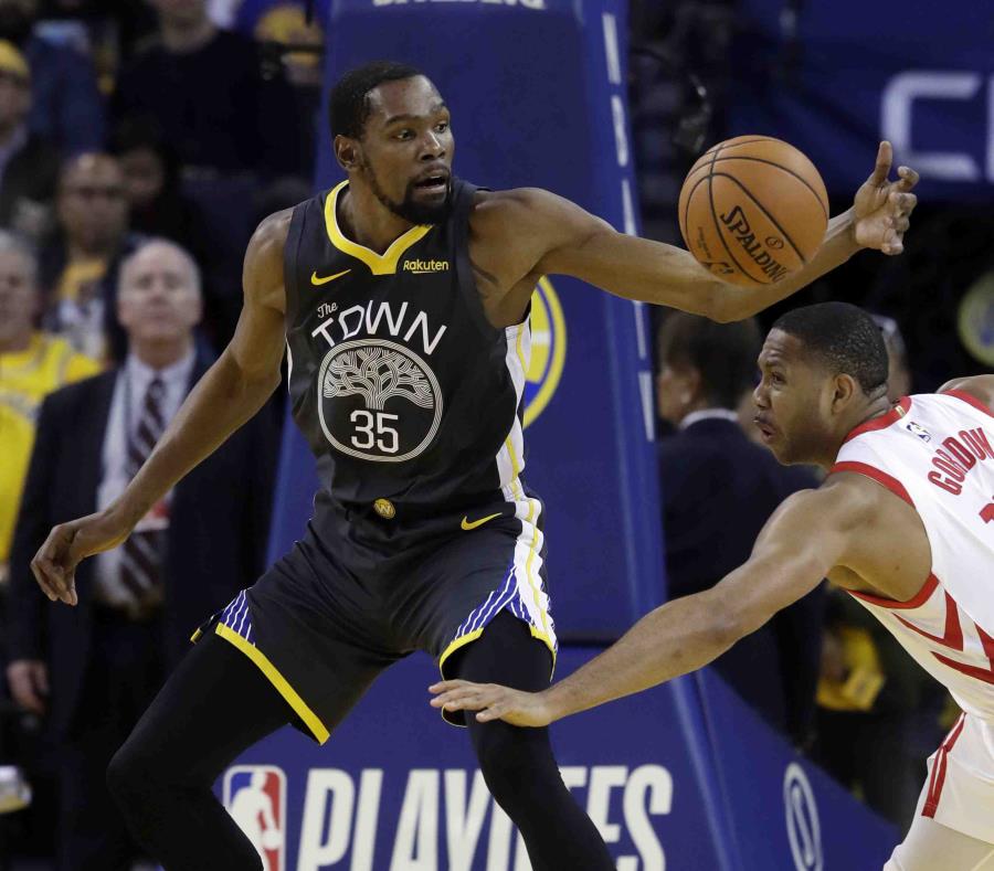 Kevin Durant promediaba 33.2 puntos en la serie ante Houston. (AP) (semisquare-x3)